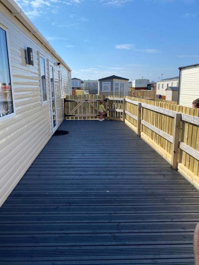 Beachfront Lodge, Lossiemouth Bay Exterior photo